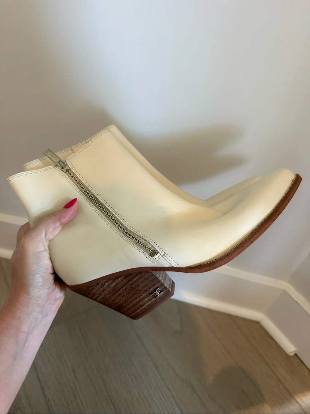 Sam Edelman Cream Leather Pointed Ankle Booties with Side Zip